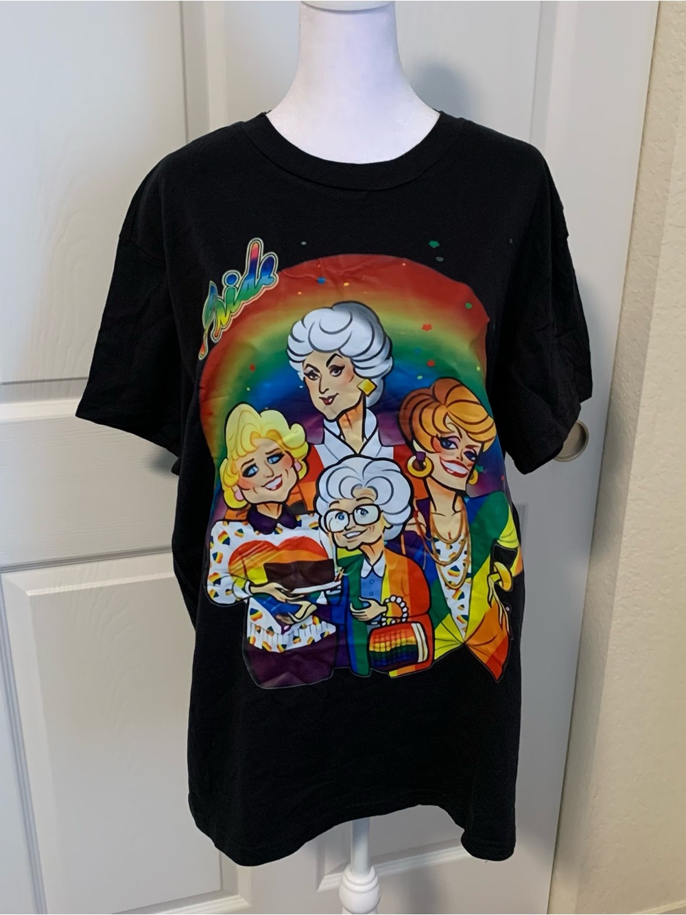 NWOT Black Golden Girls Pride Tee Shirt Large